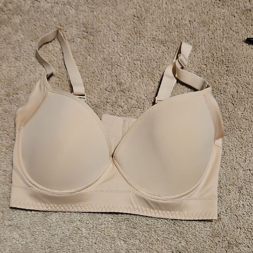 Women's Shapedly Cream Bra - Sz 34E